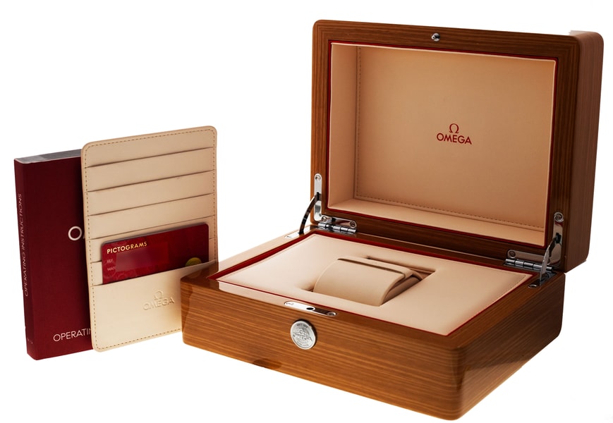 Omega Speedmaster Racing 326.30.40.50.01.002